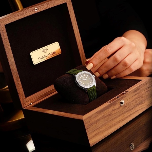 Women's Green Dial