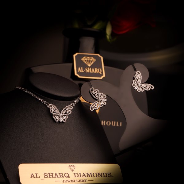 طقم  فراشه